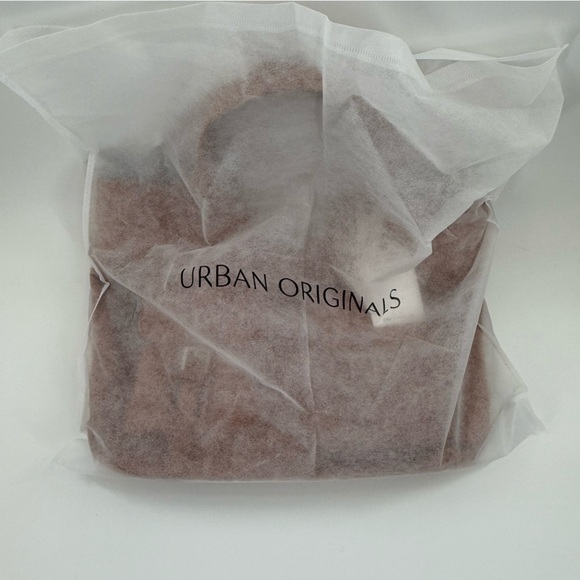 NWT Anthropologie Urban Originals  Vegan Royal Buckle Slouchy Tote Golden Tan - Picture 9 of 10